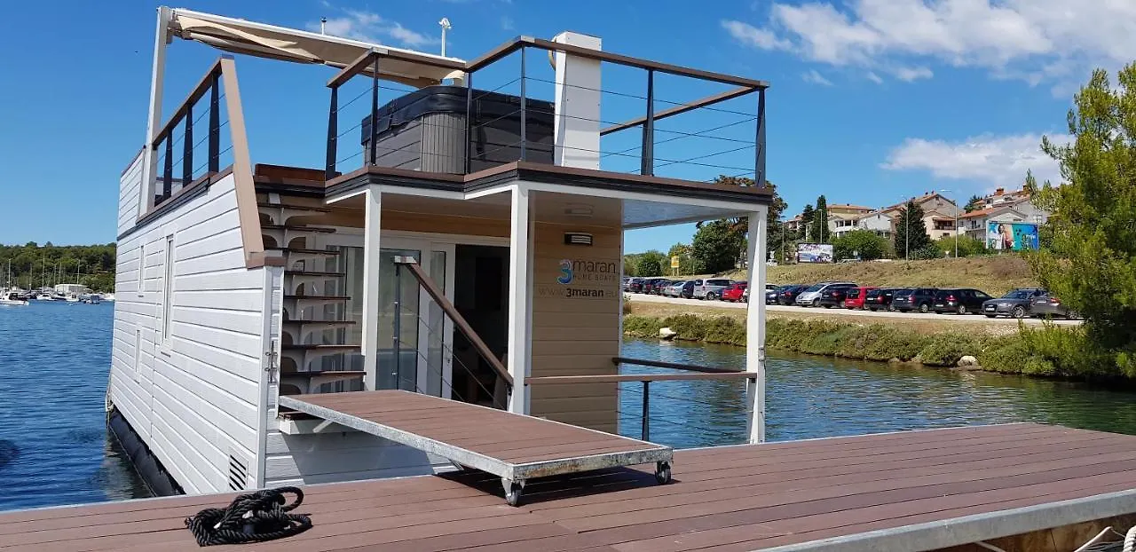 House Boat - Floating House Sofia Hotel Pula