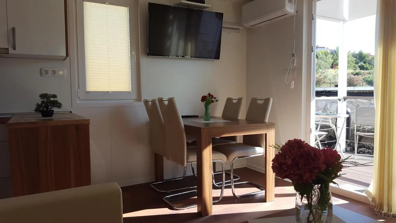 House Boat - Floating House Sofia Hotel Pula